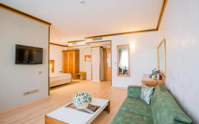 Yucesoy Liva Otel