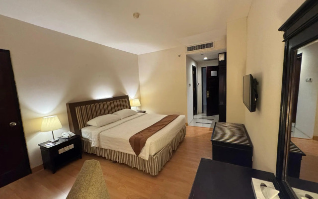 Rocky Plaza Hotel Padang