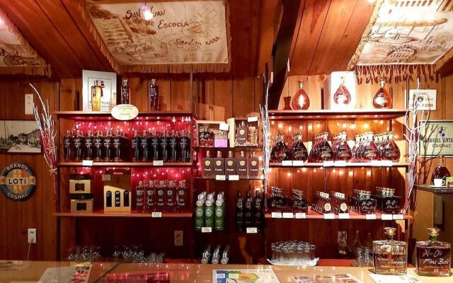 Le Logis Des Bessons