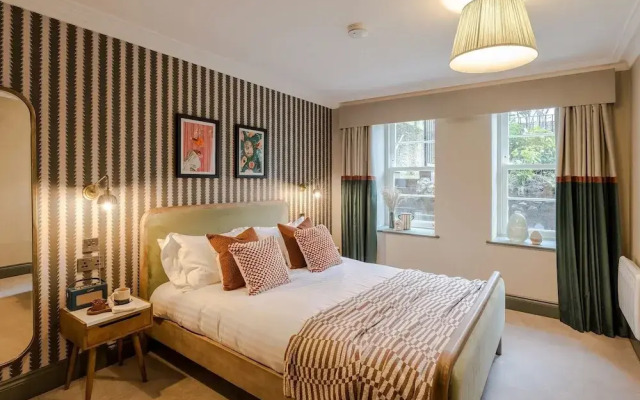 Your Apartment - Pembroke House