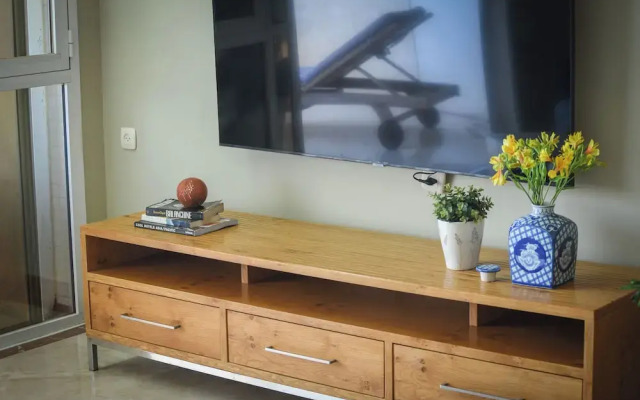 Netanya Panoramic Sea-View 4BR Apartment