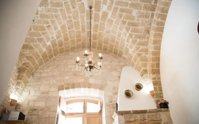 Piazza Duomo - Medieval Puglia's House