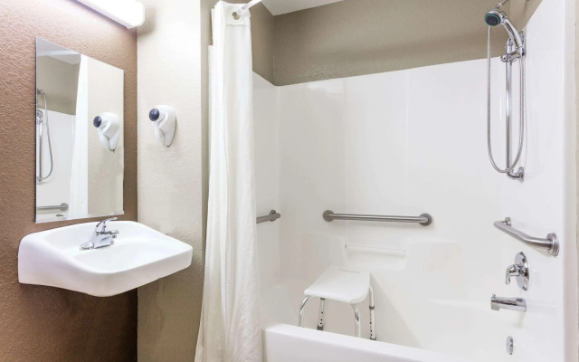 Microtel Inn & Suites by Wyndham Macon