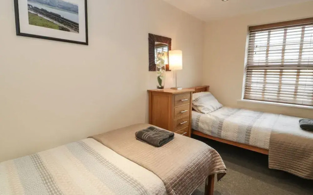 Whistle Stop Apartment