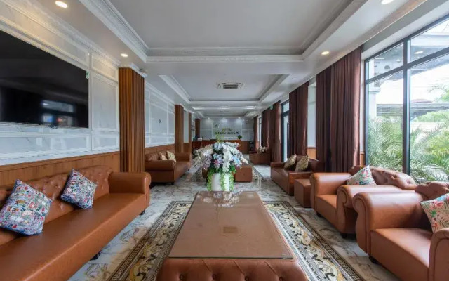 Hoang Hung Hotel