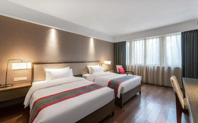 Rezen Kingtown Hotel (Chongqing Xinpaifang)