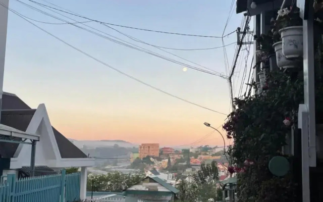Sau Moon House
