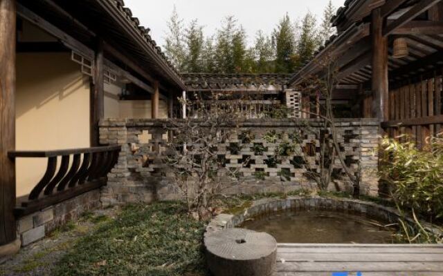 Yunshang Grassland Anji Pinyuan Holiday Garden Hotel