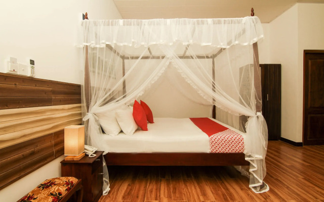 OYO 124 Clove Transit Hotel