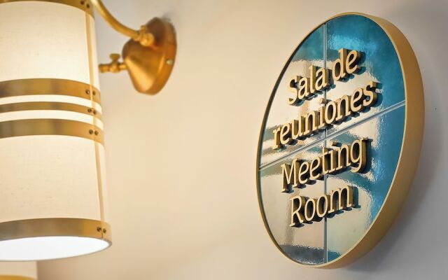 Palacio Gran Vía, a Royal Hideaway Hotel