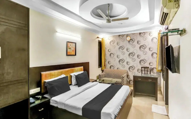 Signature Plaza By MERRIMENT