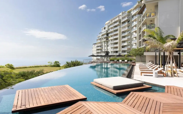 Ourfriends Condo by Acomodo