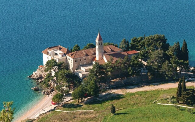 Awesome Apartment in Bol With 2 Bedrooms and Wifi