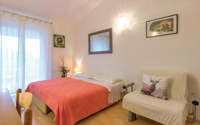 Apartment 722