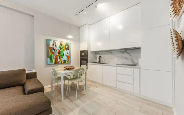 The Funky Apartment Free Parking