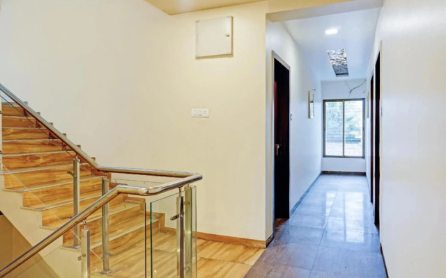 Collection O 82198 Hotel Karishma Palace