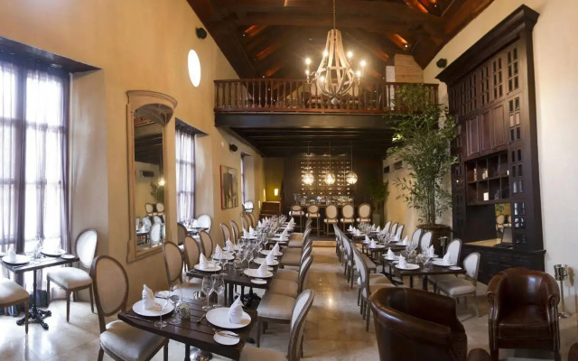 Bastión Luxury Hotel