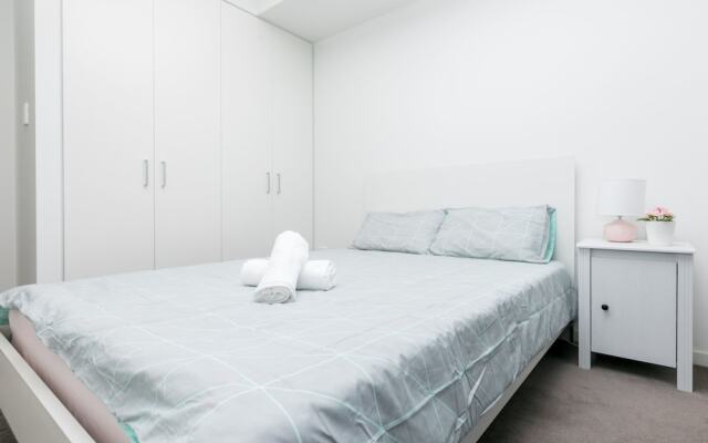 Spacious Bright Apartment