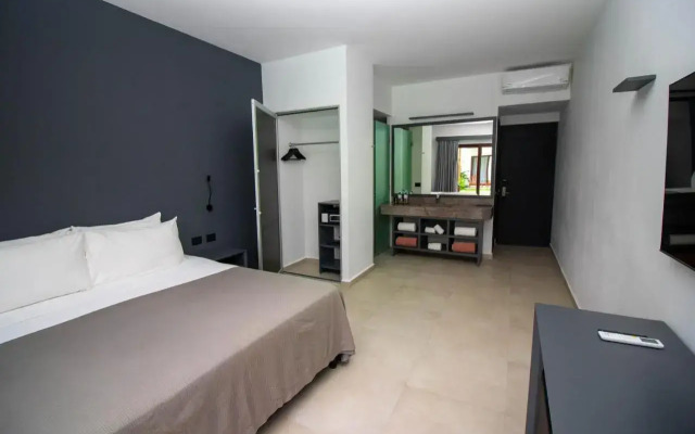 My Blue Hotel