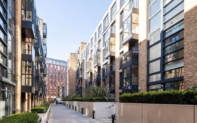 Stunning City Center 2 Bedroom Apartment I Parking
