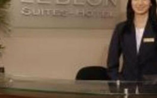 Leblon Suites Hotel