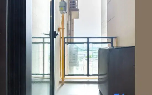 Liangjiang Zhiyu Hotel (Chang'an Science and Technology Park)