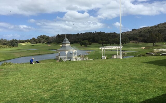 Aquawaters house by Barefoot Beach stays