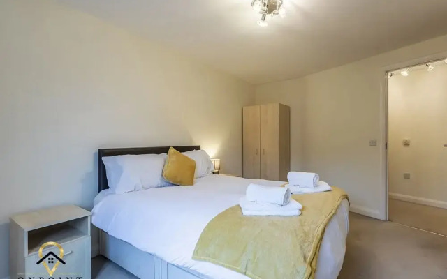 2 Bedroom Apartment in Superb Location