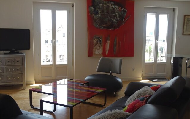 Appartement standing avec terrasse et vue