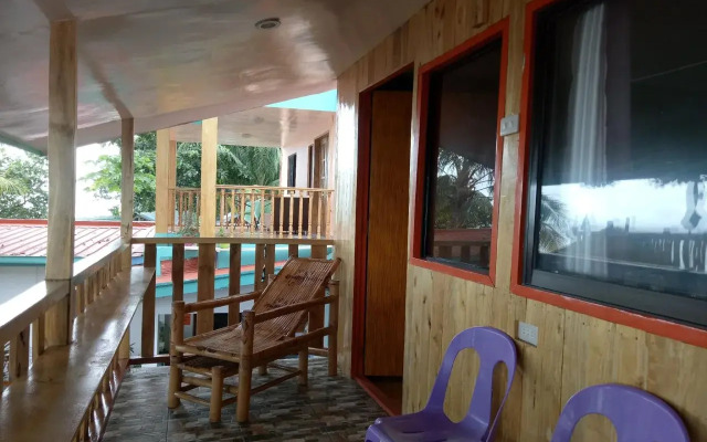 SmallFry's Beach Resort