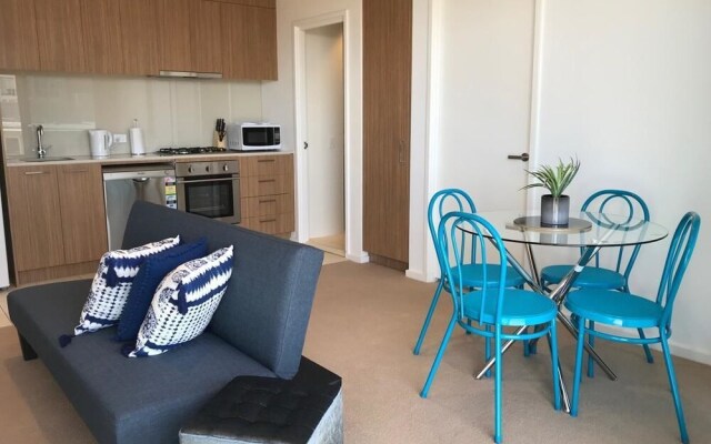 Ther-Rich Stunning CBD Apartments