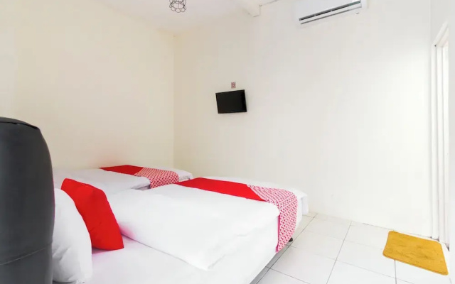 House Of Mahira Syariah Mitra by RedDoorz