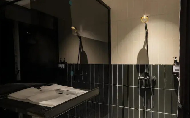 Shanghai Hills&Dengba Youth Hostel