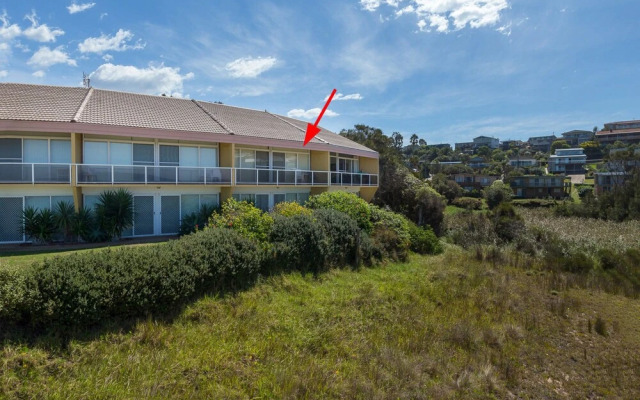 Retreat Beside The Beach - Unit Five