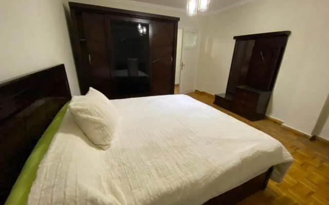 FAMILY ONLY luxury apartment