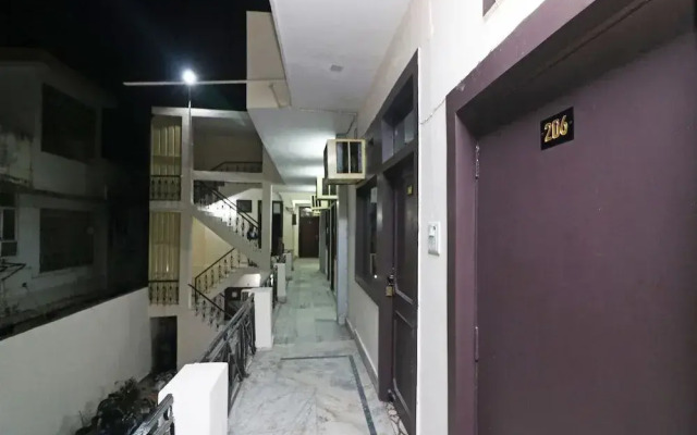 Hotel Anuradha Palace