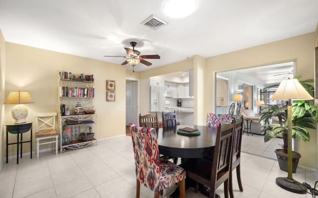 Lakeside House by Vacation Rental Pros