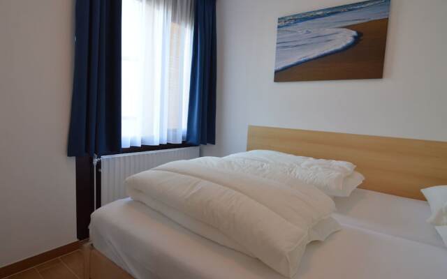 Apartment in Nieuwvliet with Roof Terrace, Garden, Parking