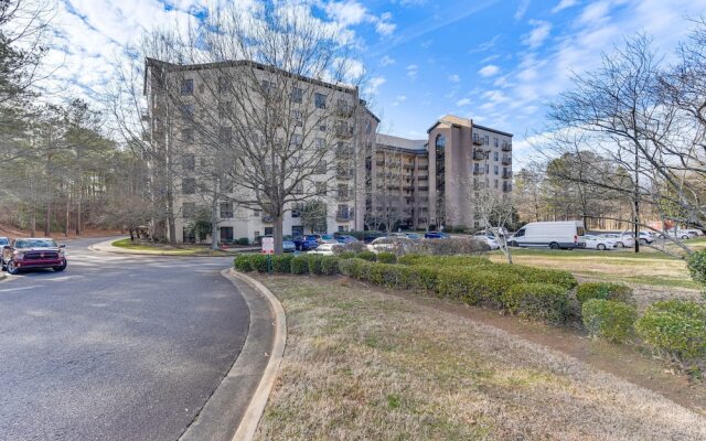 Fort Mill Condo w/ Balcony: 3 Mi to Carowinds