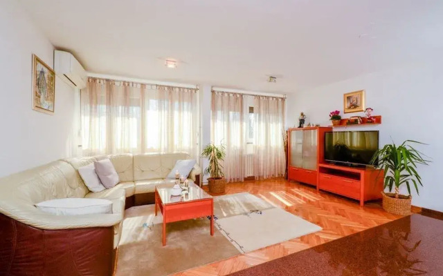 Apartment Snjezana