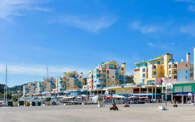 Sea view Apartment with 2 huge Terraces & Swimming pools