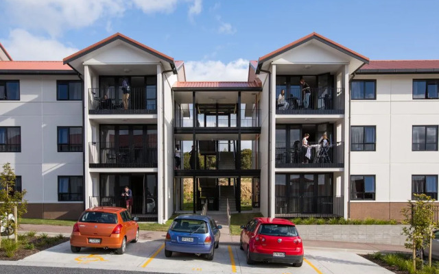 Campus Summer Stays - Albany Village