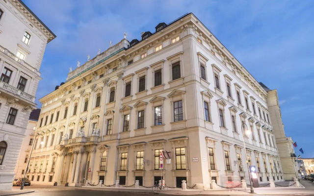 Palais Rathaus by Welcome2Vienna