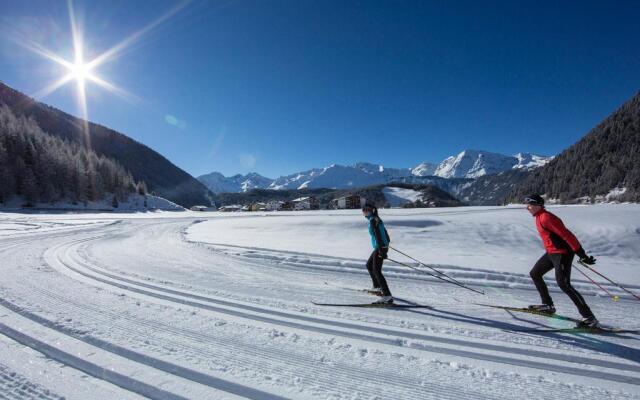 Living Apart Haslwanter