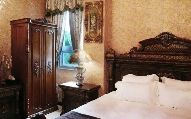 Victoria Castel
