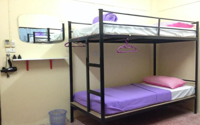 BED Khaolak Hostel