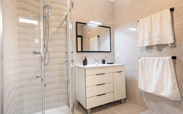 2BR Penthouse with Large Front Terrace