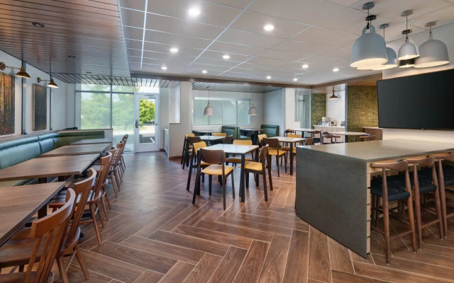 Fairfield Inn & Suites by Marriott Lexington East/I-75