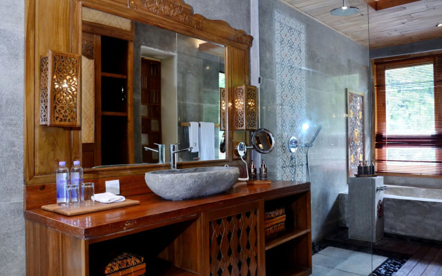 Курорт Kenran Resort Ubud by Soscomma