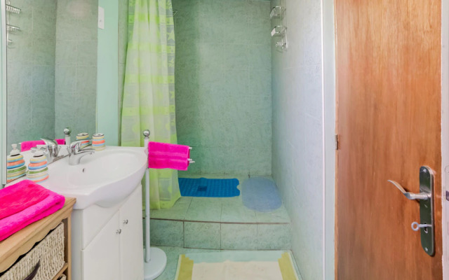 Cozy apartment in Thédirac with a shared swimming pool